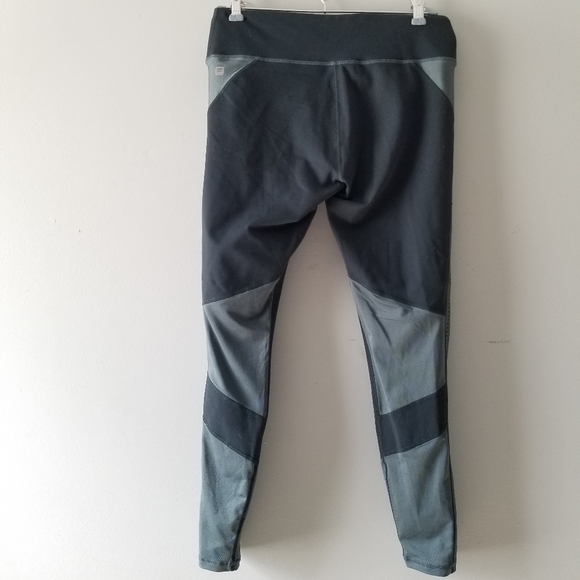 Fabletics Salar Statment Powerhold Green Shimmer Colorblock leggings - Picture 9 of 12